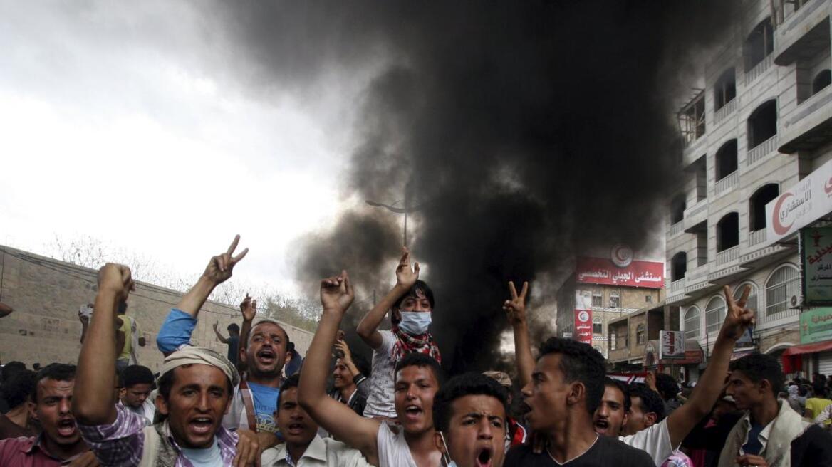 «Βυθίζεται» στο απόλυτο χάος η Υεμένη